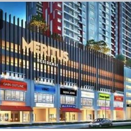 D Naurah Meritus Guesthouse Perai Exterior foto