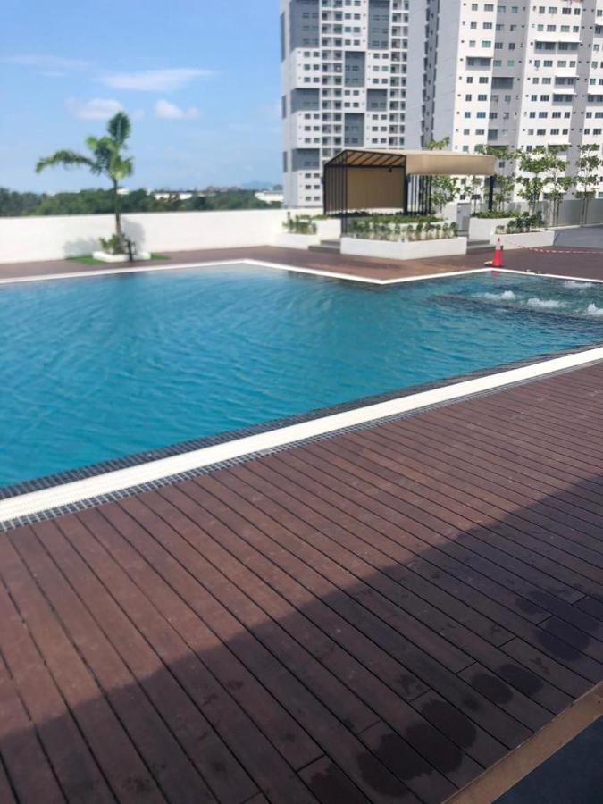 D Naurah Meritus Guesthouse Perai Exterior foto